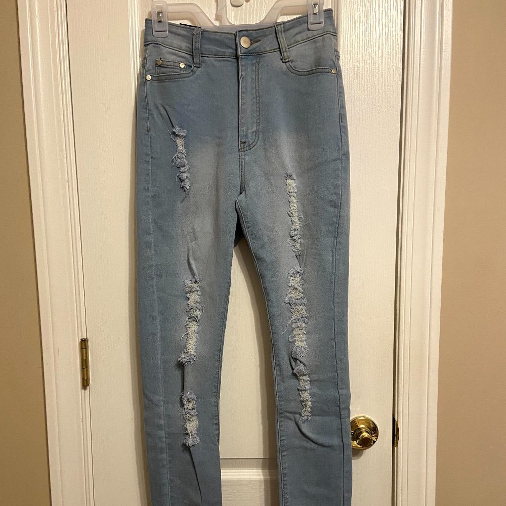 FashionNova Lightwash Skinny Jeans